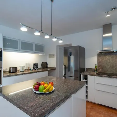 Sarita Sol By Playa Blanca (Lanzarote)