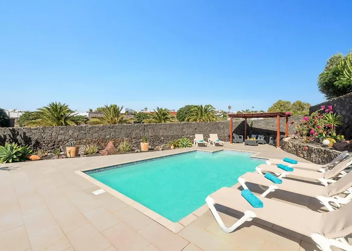 Villa Sarita Sol By *