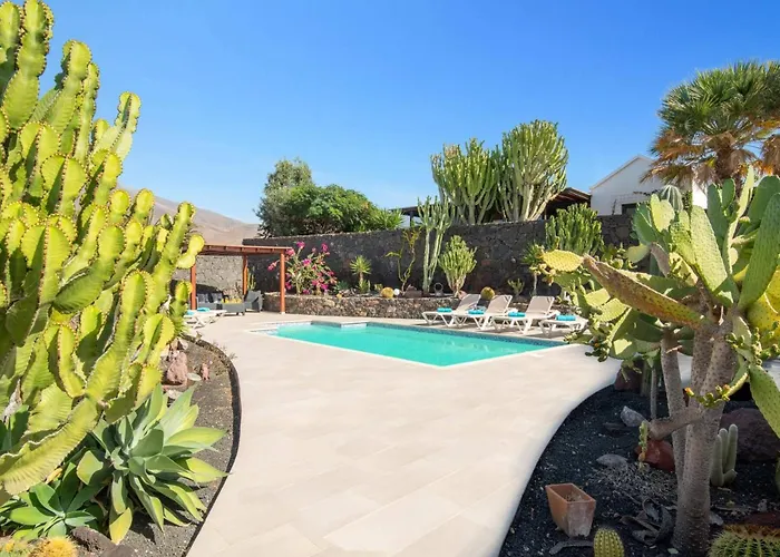 Villa Sarita Sol By *